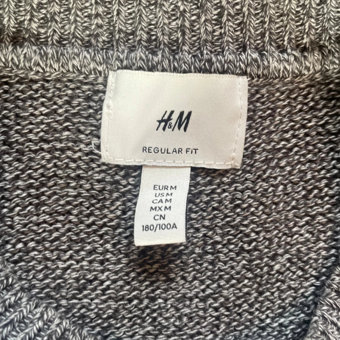 Grå stickad tröja från H&M - 91