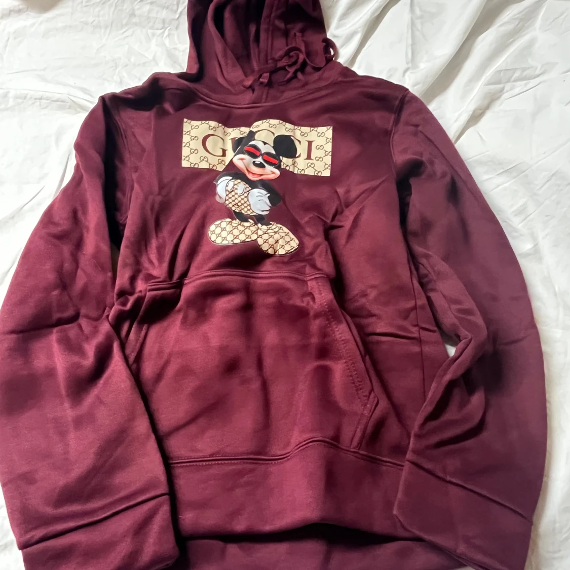 Vinröd hoodie