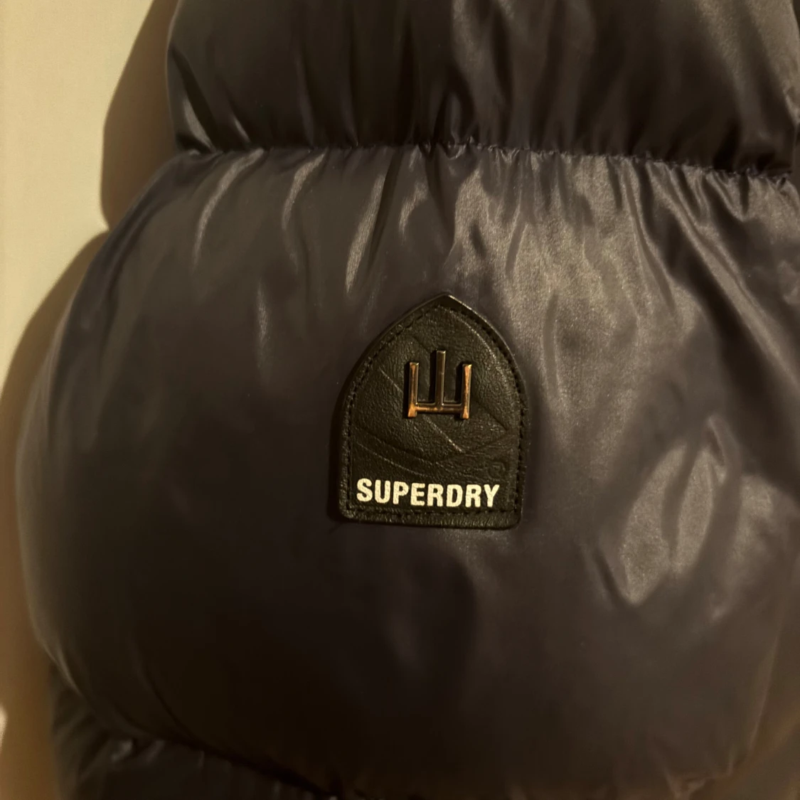 Mörkblå pufferjacka från Superdry - 3