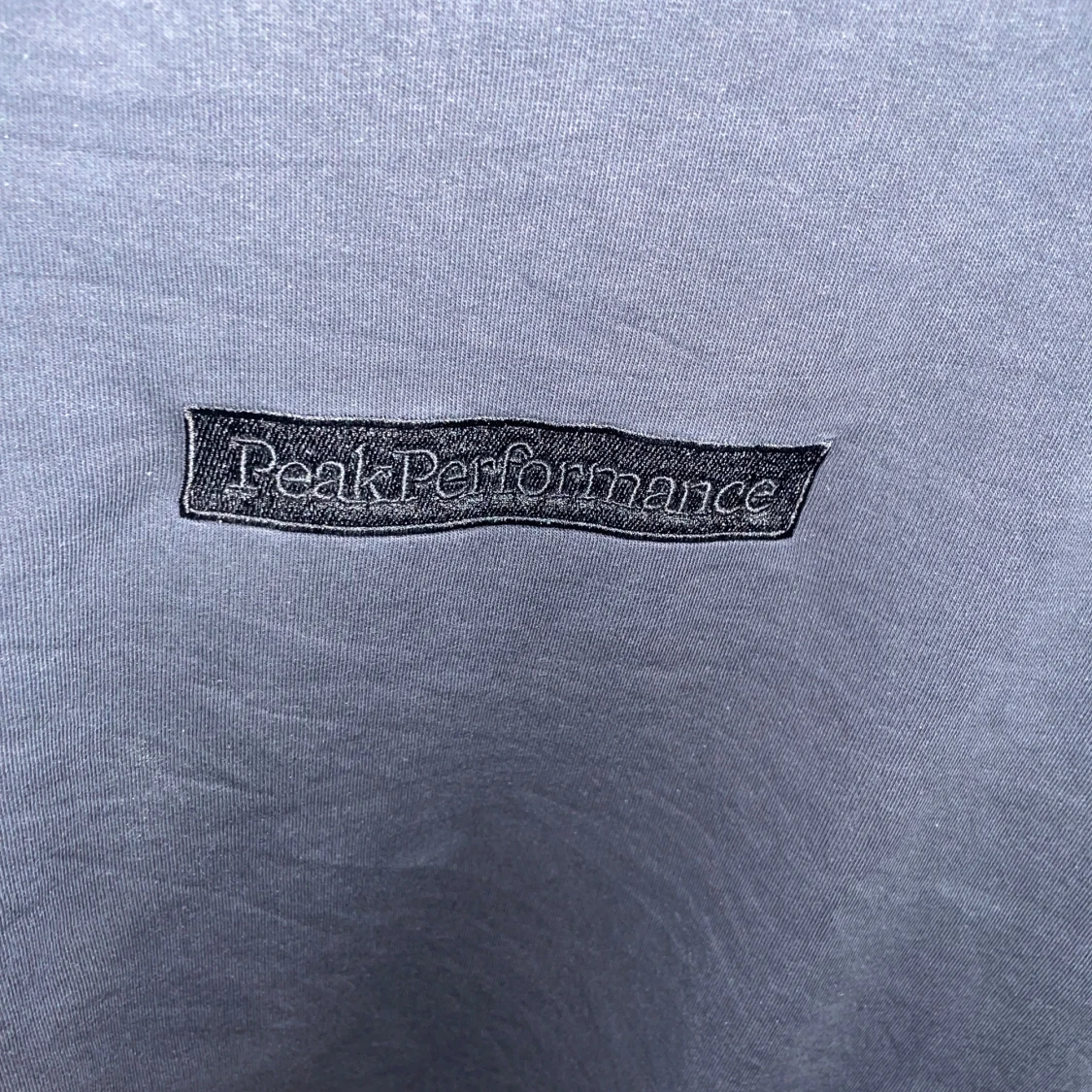 Mörkblå Peak Performance sweatshirt M - 1