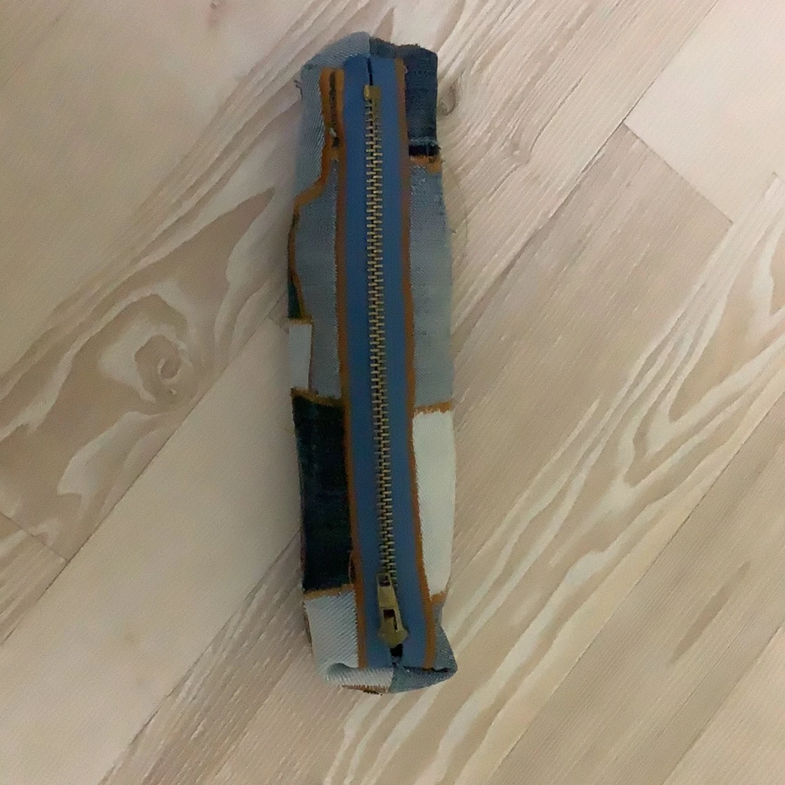 Patchwork denim pennskrin med dragkedja - 1