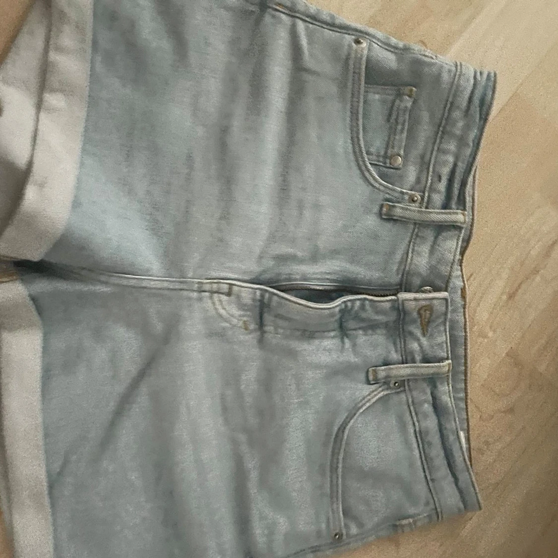 Ljusblå mom shorts från H&M