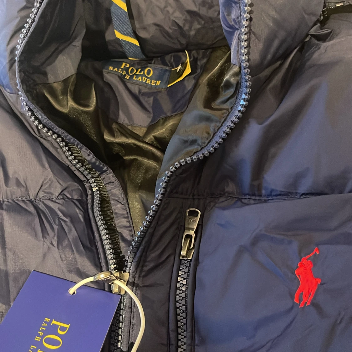 Marinblå pufferjacka från Polo Ralph Lauren - 1