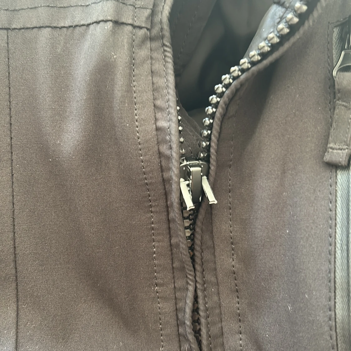 Svart vinterjacka från Enos - 3