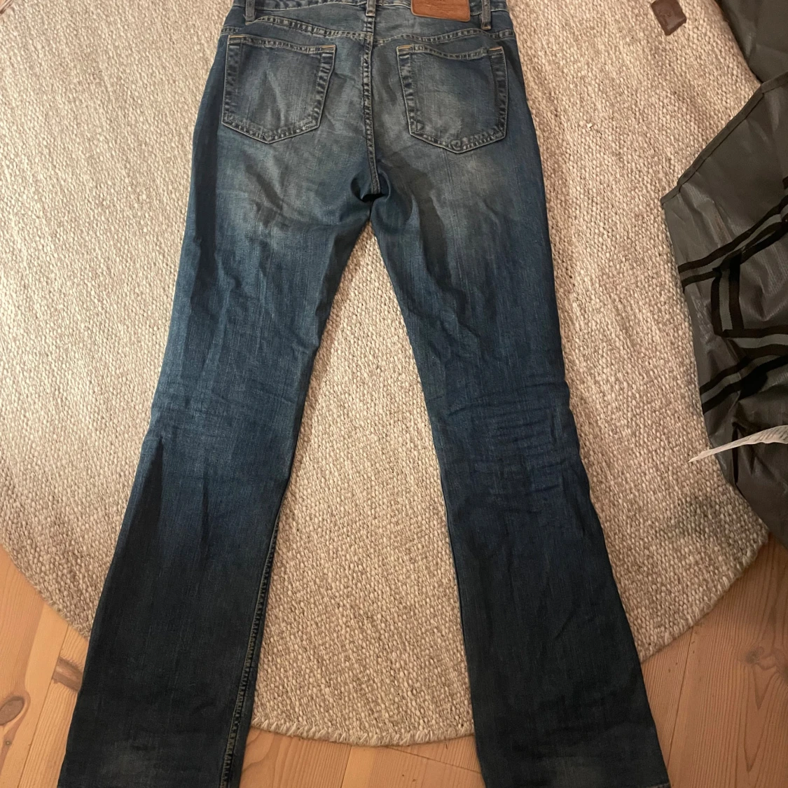 Mörkblå bootcut jeans - 2