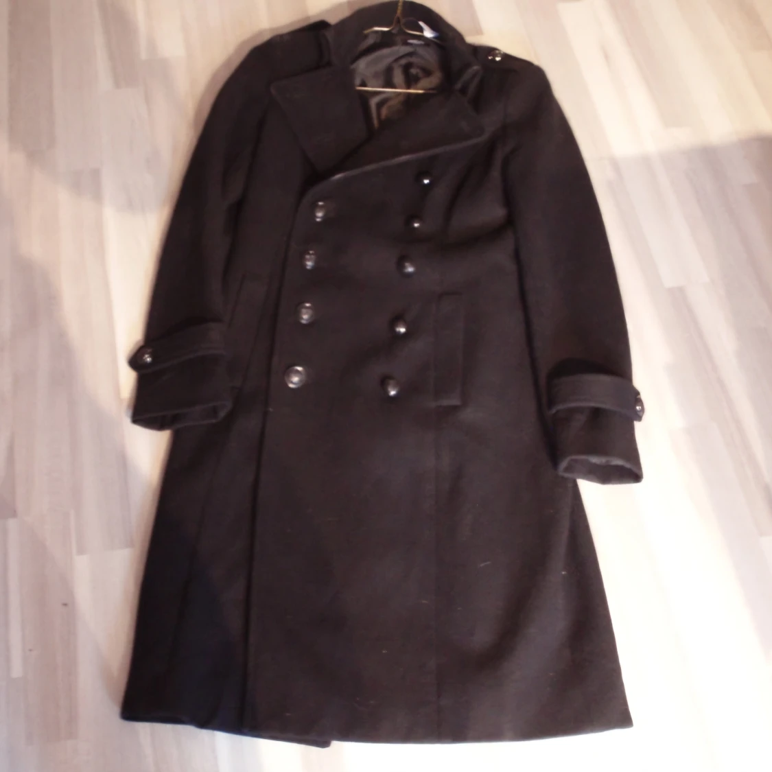 Svart lång kappa med dubbla knapprader, La Redoute stl 38,ullkappa,rock,goth - 1