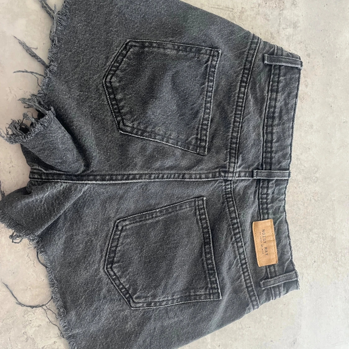 Svarta jeansshorts från Noisy May - 1