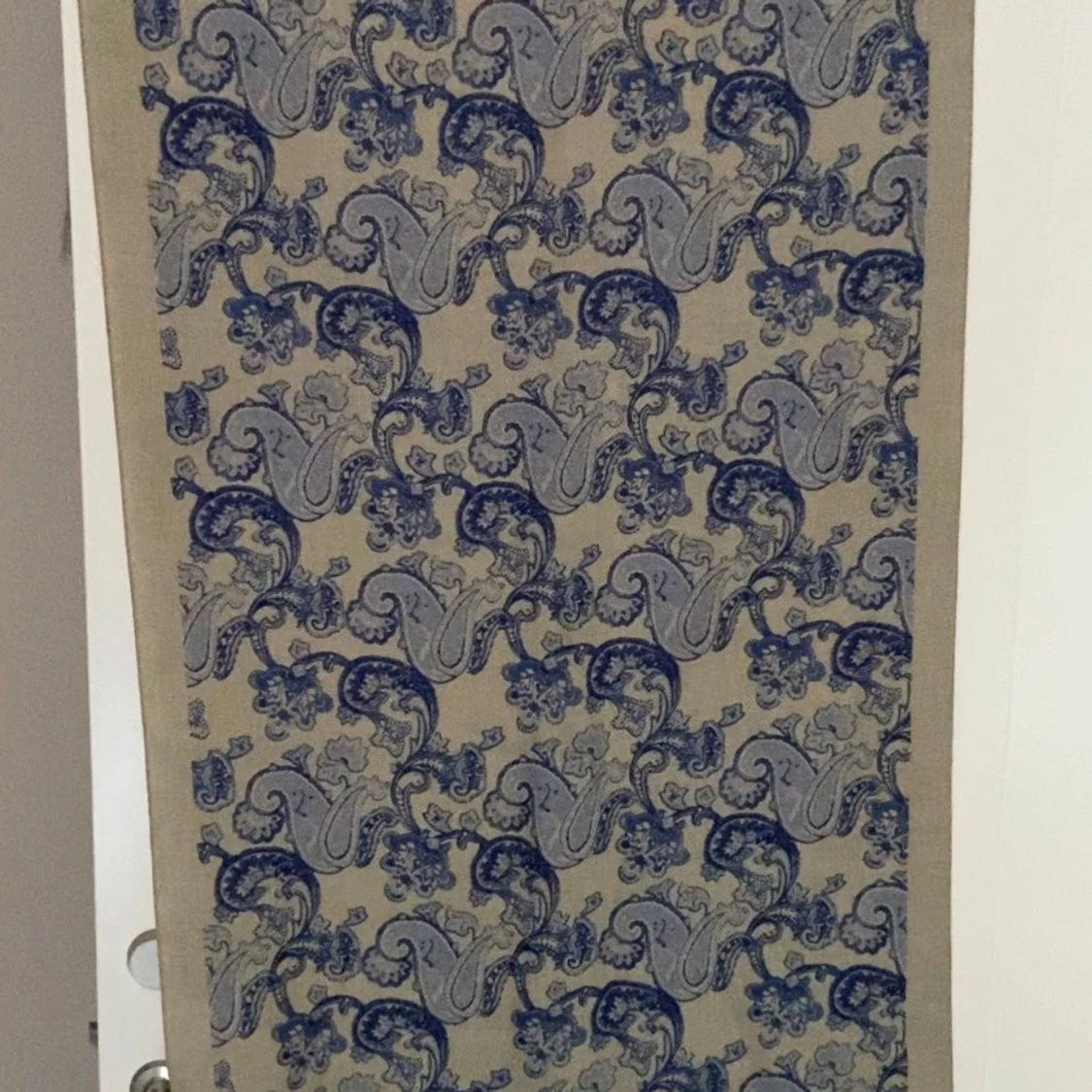 Beige-blå paisleyscarf Oscar Jacobson - 1