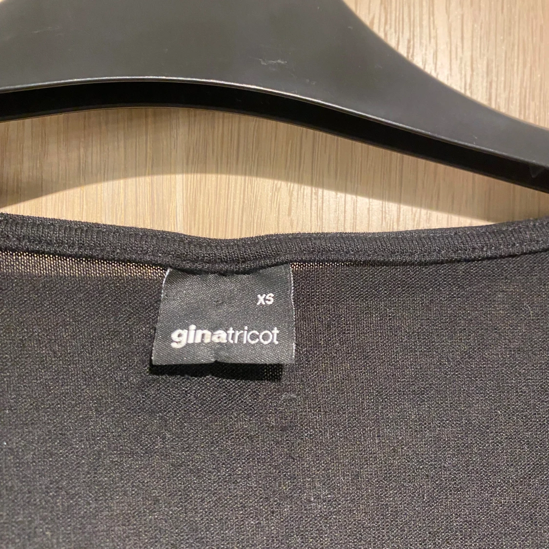 Svart knytblus från Gina Tricot XS - 3