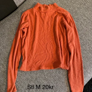 Tröja - Kan skickas köparen står för frakt 