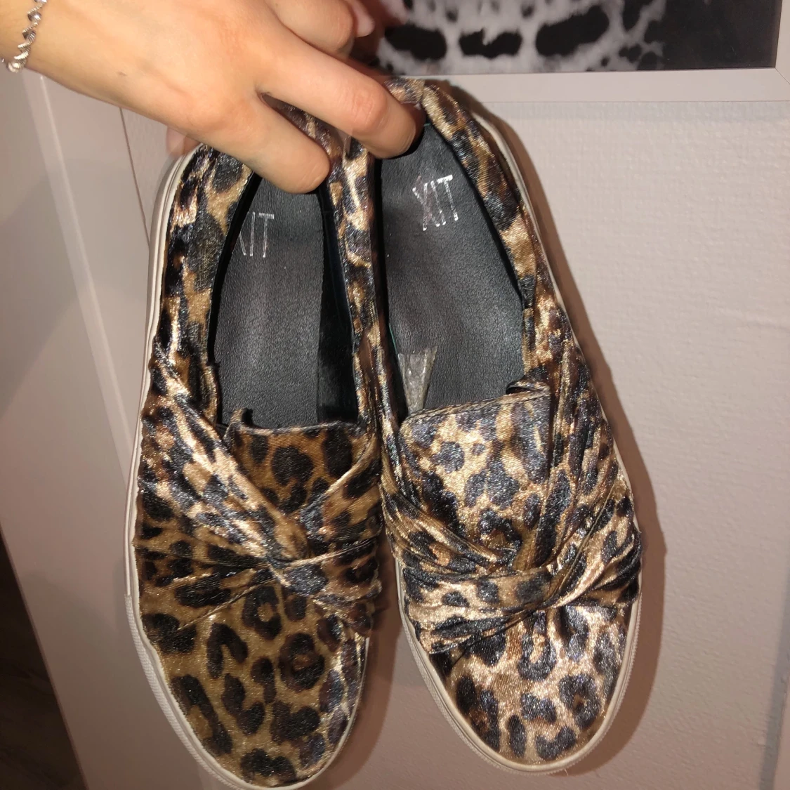 Fräscha Leo  skor!! - 90