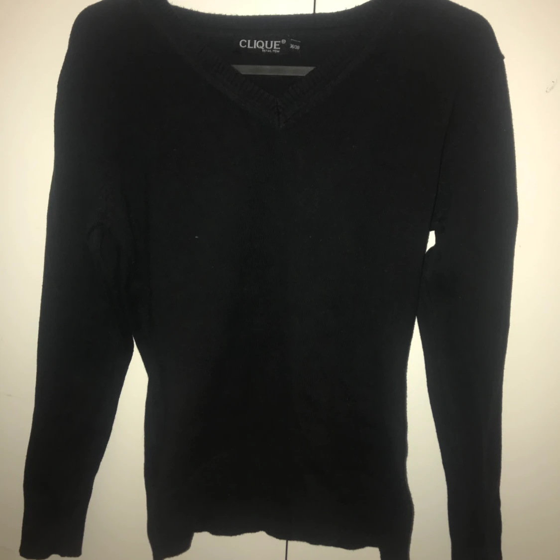 V-ringad tröja🖤 - 91