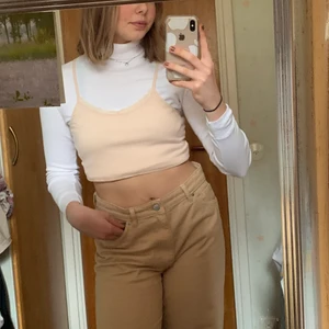 Aprikos Topp - Söt ribbad aprikos topp från ZAFUL. Strlk S men rätt stretchig.