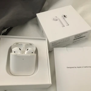 Airpods - Vet inte varför men annonsen raderas hela tiden, skriv privat för mer info