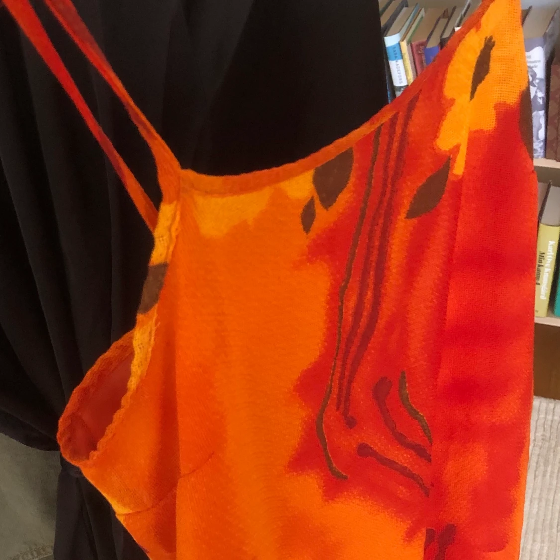 söt orange klänning