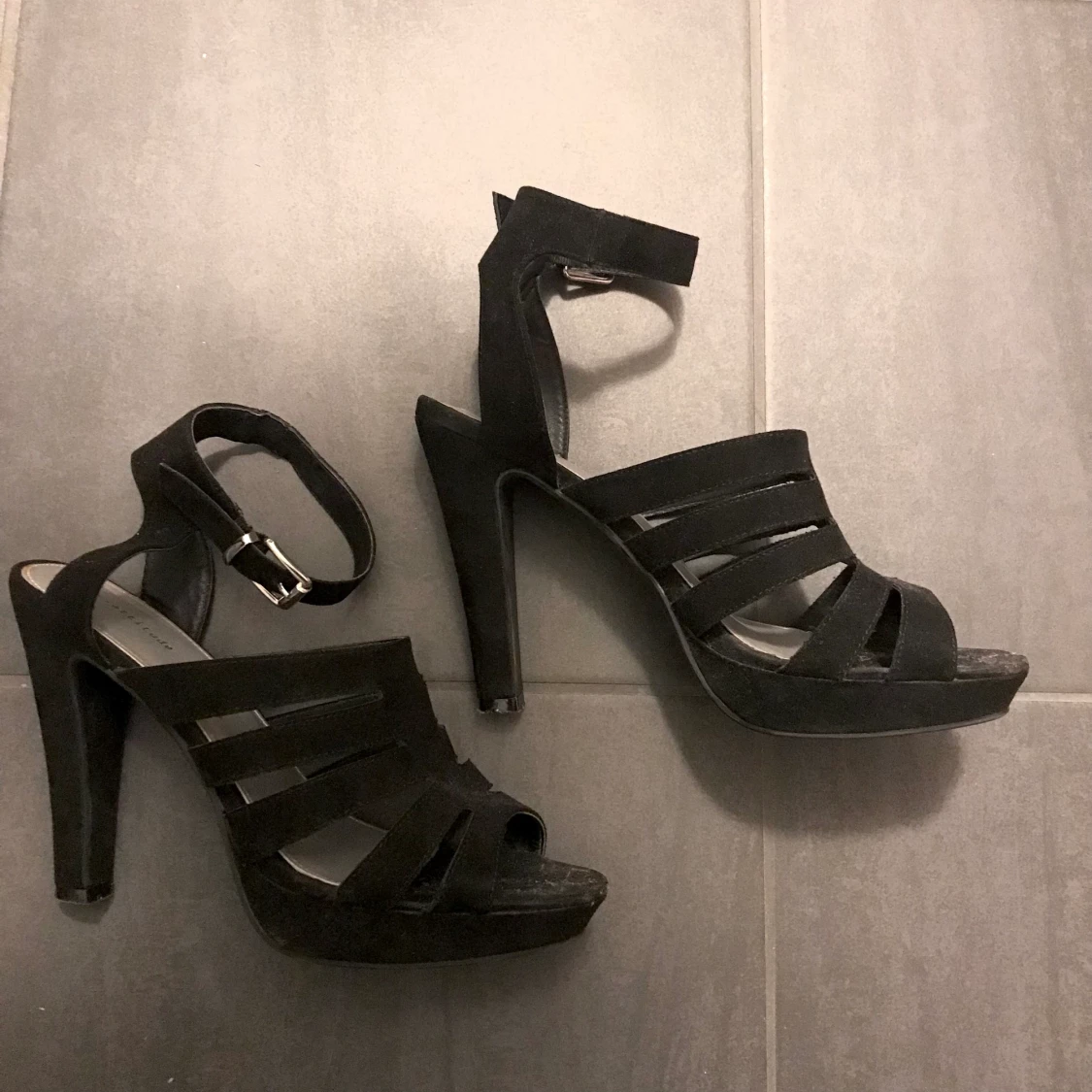 Svarta klackskor - 90