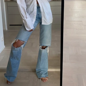 Slutsålda jeans från zara - Frakt tillkommer 66kr