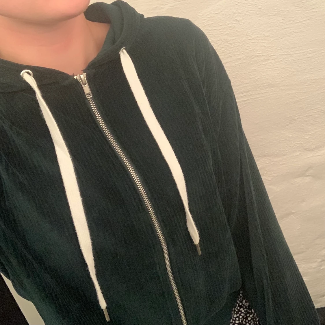 Mörkgrön zip hoodie