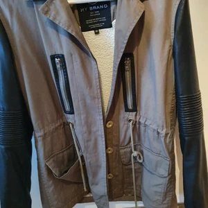MY BRAND JACKET - Som oanvänd jacka från my brand med teddyfoder. Strl M . Perfekt höstjacka.
