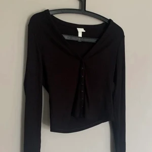 Svart topp ❤️‍🔥 - Ny & oanvänd från H&M! Stl S