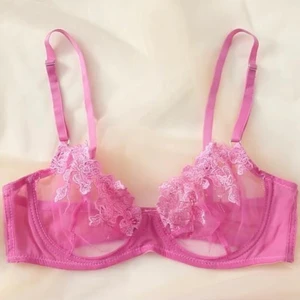 Spets-bralette - Supersnygg spets-bralette fram n Shein i storlek M, aldrig använd!