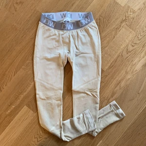 Träningstights från Icaniwill - Fint skick, storlek XS. Väldigt mjuka och stretchiga