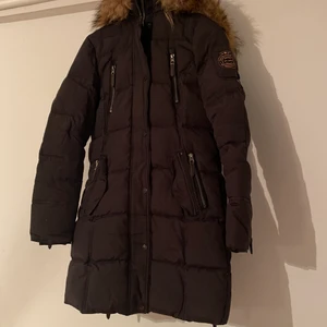 Rock and blue arctica  - Fint skick, äkta päls men pälsen inuti luvan saknas.