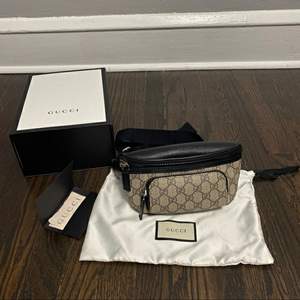 Ny Gucci Eden belt bag väska/ Manbag!!! 🤩🤩🤩     Helt ny I kartong,  Kvitto finns !!💜                                          🔺️🌺Utrensning   (kväntar på flera partier varulager/märkesvaror 🌺🔺️  👍Bilder finns att få.      ❌❌Märkeskläder utförsäljning ❌❌                                                                                                 💌Postas över hela Sverige, helst med rek. post för bådas säkerhet.💌 OBS! Vid köp av mera än en vunnen aktion görs ett paketpris på att jag 😉