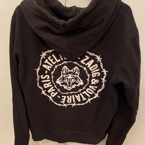 Zadig Voltaire kofta - En zipup kofta från Zadig Voltaire. Köpare står för frakt 