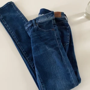 Ralph Lauren - Modell super skinny 25/34