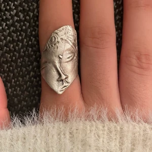 Ring - Säljer denna ringen❤️ säljer den för 60kr. Storleken går att justera