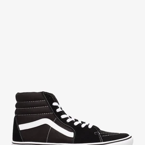 Vans skor  - Säljer mina skit snygga vans skor!🌟Köptes för 1000 på Vans butiken i Stockholm. Buda gärna i kommentarerna.        Storlek 37.5 men passar en 38🌟Köp direkt för 400 kr🌟