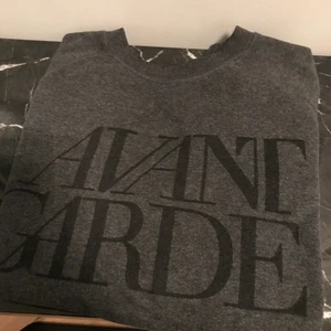 Tröja  - Hej, en fina tröja, fint skick som ny. Stl M