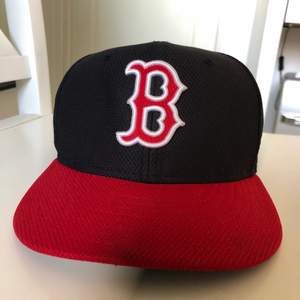 New era Boston red sox 59fifty fitted keps, nypris:399kr (frakt tillkommer vid köp)⚡️🌟