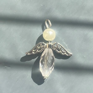 Lyckoängel  - Säljer denna lyckoängel, den ger dig tur t.e.x om du ska iväg på tävlingar osv! <3 säljer för 25kr + 13kr frakt totalt: 38kr