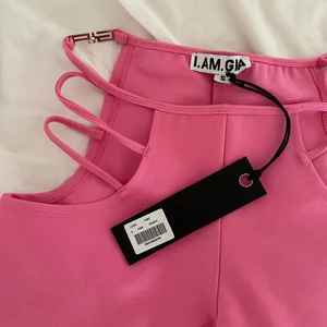 I.AM.GIA byxor  - Säljer mina populära iamgia byxor, aldrig använda. Jag är 175cm lång. Köpare står för frakt🌺