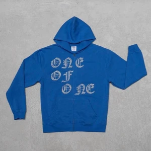 One Of One Hoodie - 💙INTRESSEKOLL💙 kan nu tänka mig att sälja min älskade one of one hoodie som inte finns att få tag på längre. Vill se vad jag kan få för den och tänker endast sälja vid bra bud. Använd men i bra skick. 