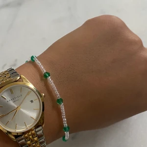 Pärlarmband - Jag tillverkar egna armband. Välj färg och design så fixar jag ett personligt armband/halsband/ring till dig. 