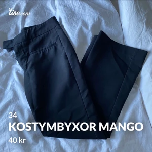 Byxor från Mango - läs texten i min bio innan ni skickar massa frågor! snabba, direkta och krångelfria köp prioriteras! säljer ut massa från min garderob till ett billigt pris, pruta ej! fast fraktpris! önskar du däremot köpa flera av mina kläder kan jag skicka detta i samma paket för fraktpriset av en! 