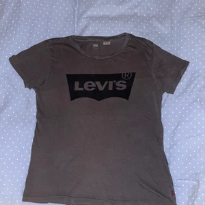 Levis T-shirt - Levis T-shirt strl M khakigrön