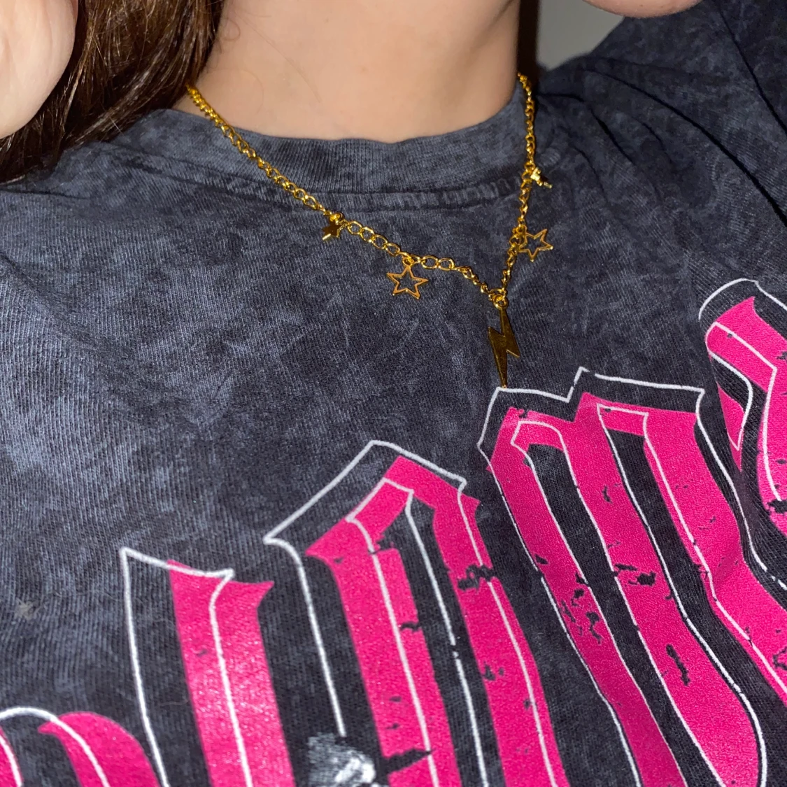 Trendigt halsband i guld - 90