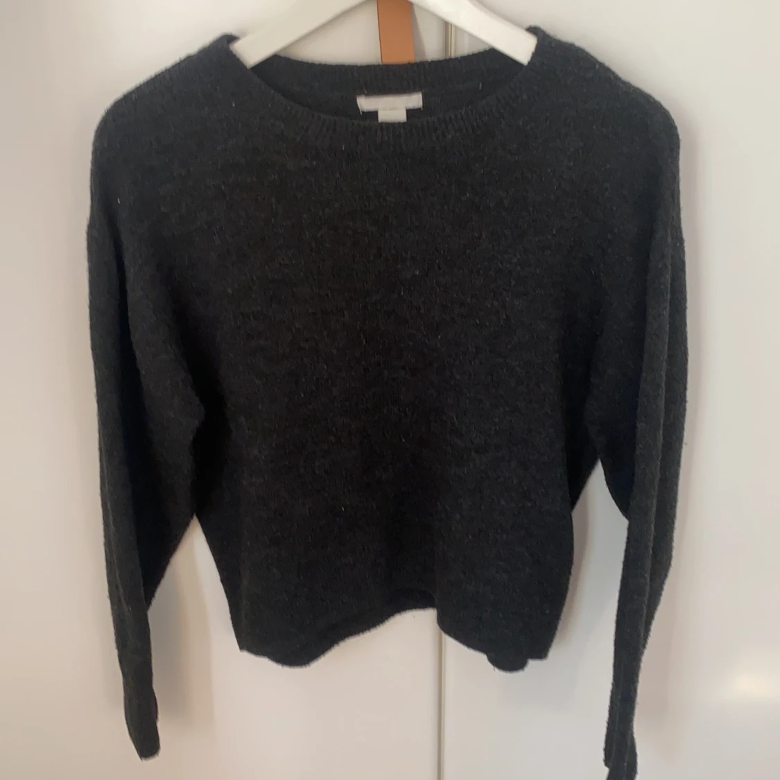 Svart/grå stickad tröja