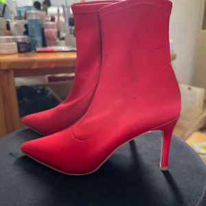 K Cobler - Röda aldrig använda!