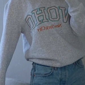 Sweatshirt  - As ball sweatshirt från h&m man! Säljer då den inte kommer till användning. 