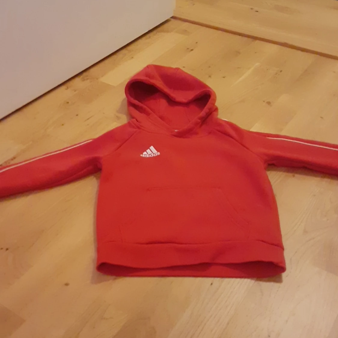 Adidas hoodi 116 - 90