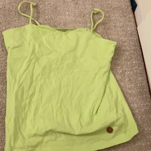 Säljer det här linnet för endast 50kr ! Den är andvänd 2 gr  - Säljer det här linnet för endast 50kr ! Den är andvänd 2 gr ✨✨✨