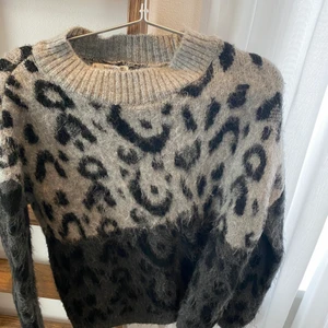 Tröja Mango - Leopard 