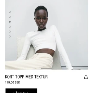 Zara långärmad  - Jättesnygg vit kroppad långärmad från zara! Prislappen är kvar, endast testsad, säljer för att de va fel storlek. Köparen står för frakt. 