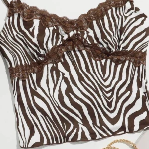 Helt nytt linne💗 - Helt nytt linne. Säljer då jag råkade beställa två. Köparen står för frakten💗 buda i kommentarerna. Va så många intreserade. Budet ligger på 100kr💗