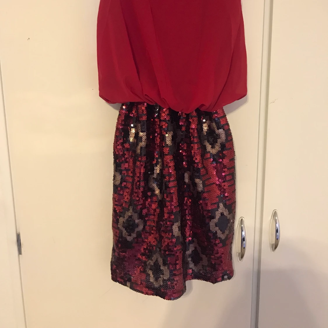 sequin dress red new //// paljettklänning ny storlek S - 90